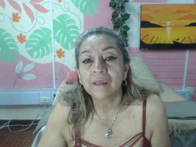 valeria-sexy valeria-sexy