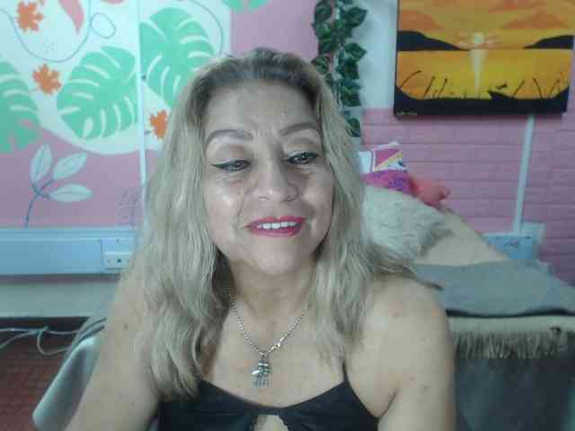 valeria-sexy valeria-sexy
