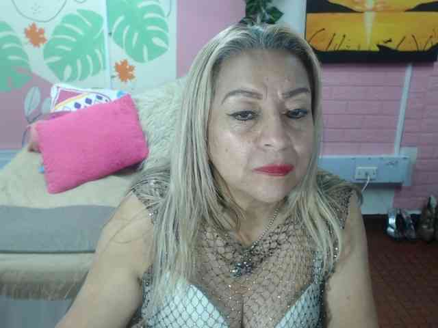 valeria-sexy