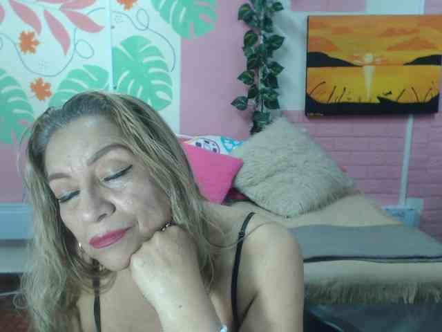 valeria-sexy webcam