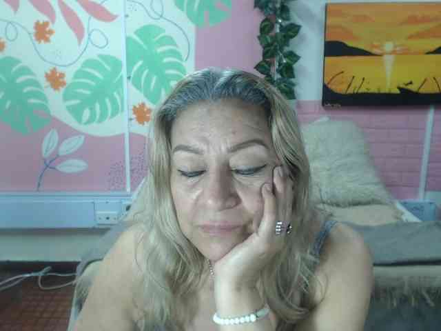 valeria-sexy webcam