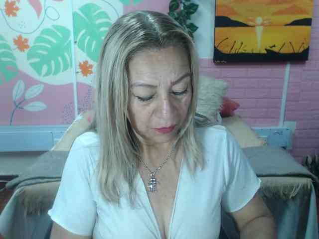 valeria-sexy