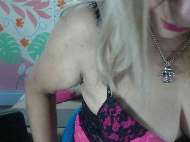 valeria-sexy webcam