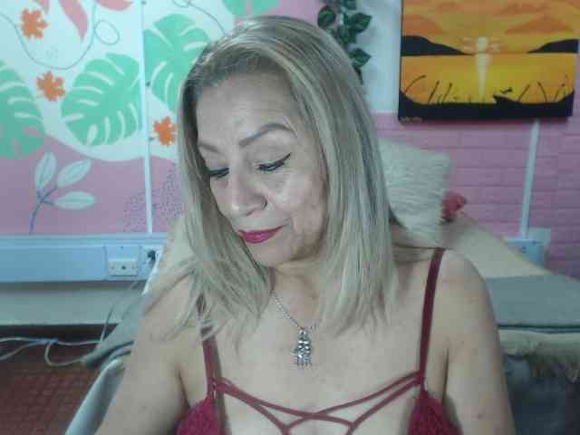 valeria-sexy
