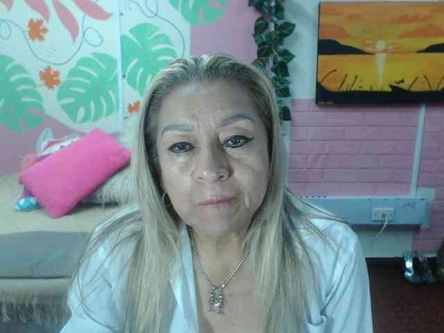 valeria-sexy