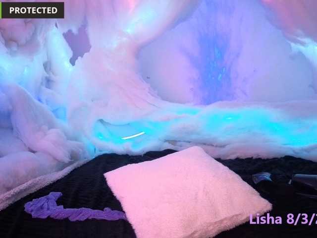 LishaDivine live cam on BongaCams
