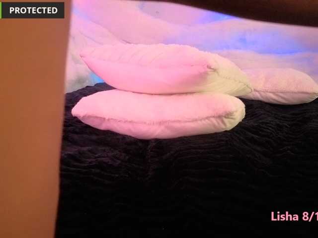 LishaDivine live cam on BongaCams