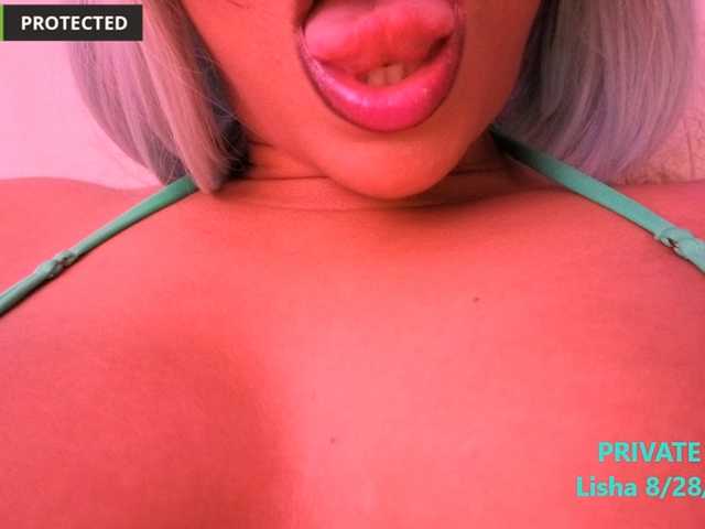 LishaDivine live cam on BongaCams