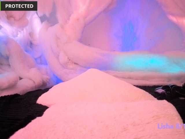 LishaDivine live cam on BongaCams