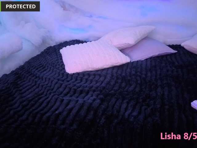 LishaDivine live cam on BongaCams