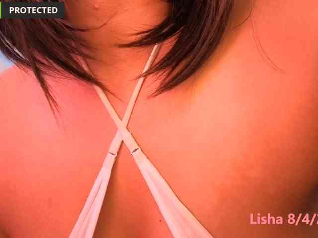 LishaDivine Live Webcam on BongaCams