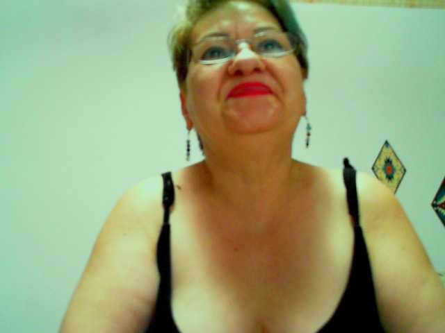 Vyka-Vyka live cam on BongaCams