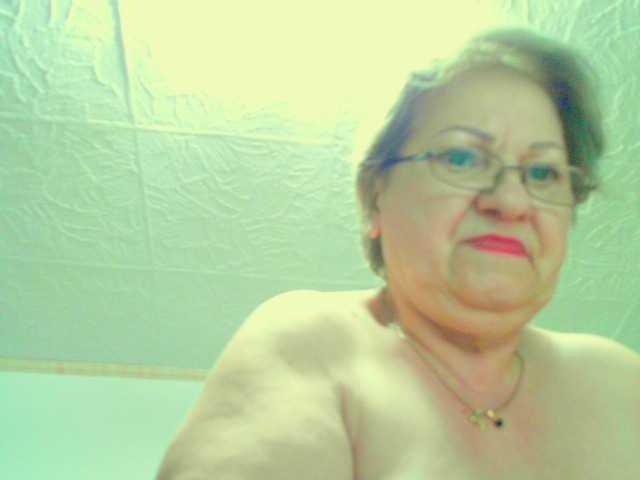 Vyka-Vyka live cam on BongaCams