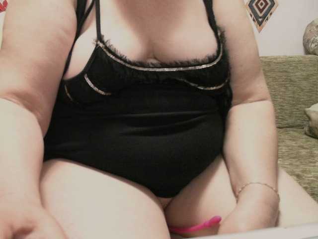 Vyka-Vyka live cam on BongaCams