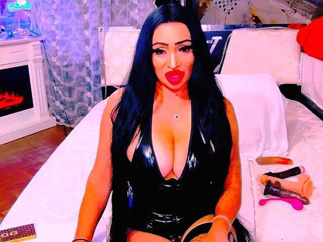 AliyaMoon live cam on BongaCams