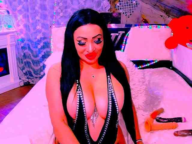 AliyaMoon webcam