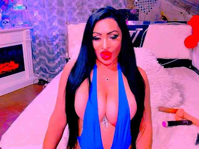AliyaMoon webcam