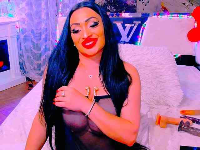 AliyaMoon webcam