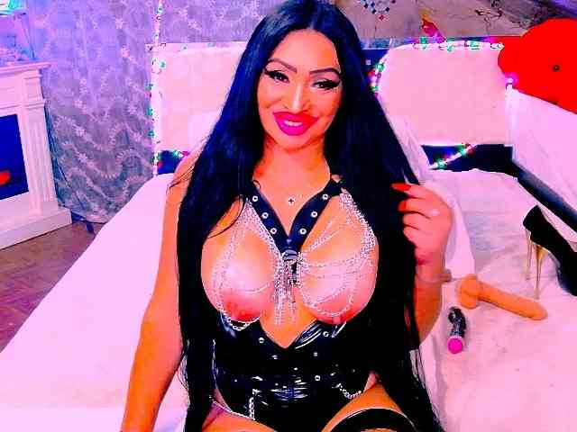 AliyaMoon webcam