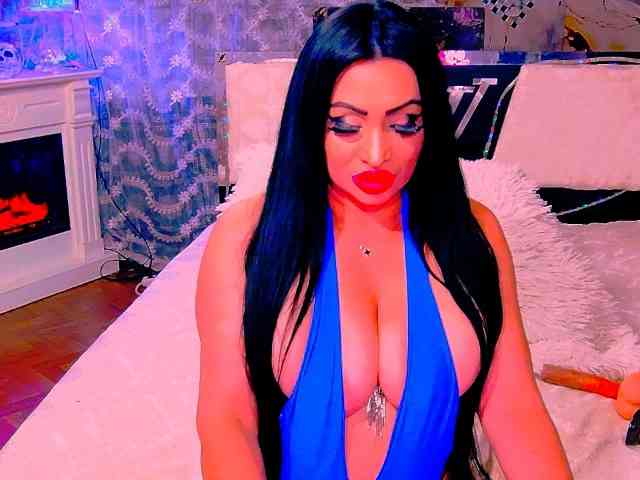 AliyaMoon webcam
