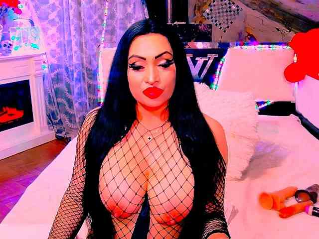 AliyaMoon webcam