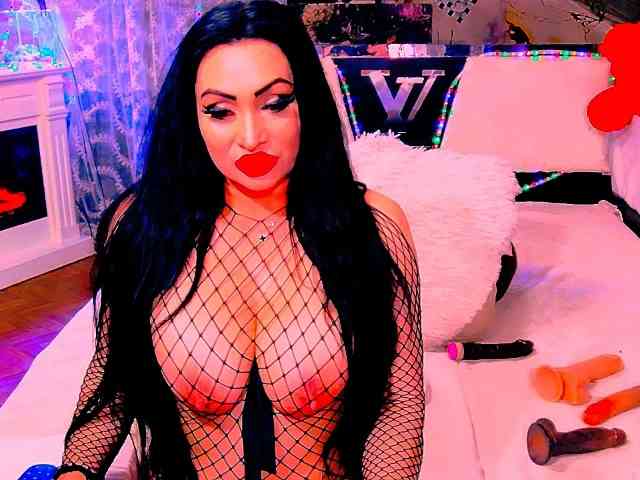 AliyaMoon webcam