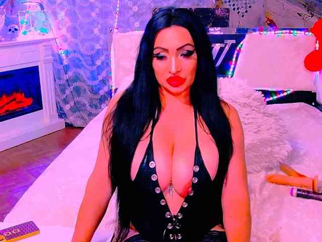 AliyaMoon webcam