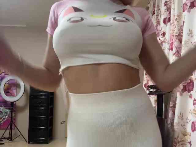 AlisaKisa555 webcam