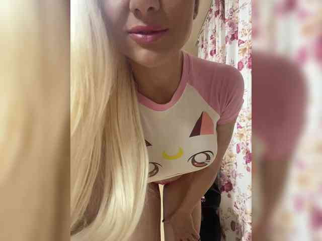 AlisaKisa555 webcam