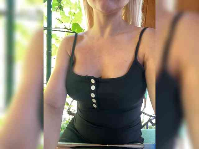AlisaKisa555 webcam