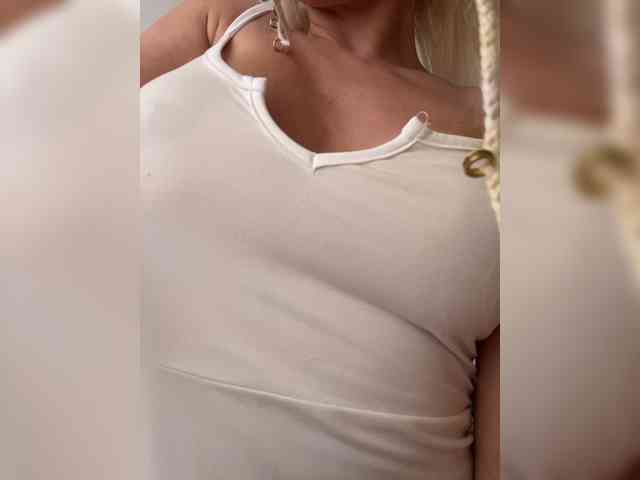 AlisaKisa555 webcam