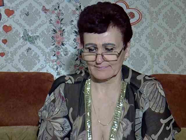 PaulaGolden — live female cam on BongaCams