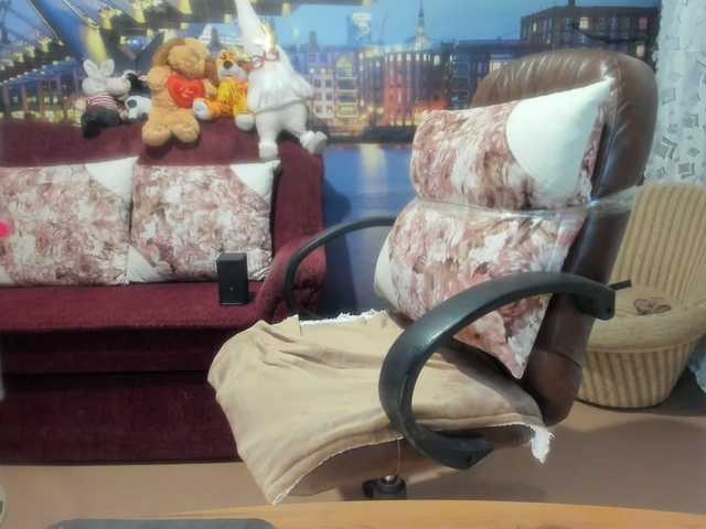 StarMarmelada's BongaCams show and profile