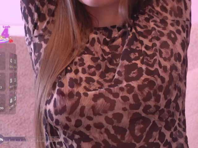 JenniferBomb live cam on BongaCams