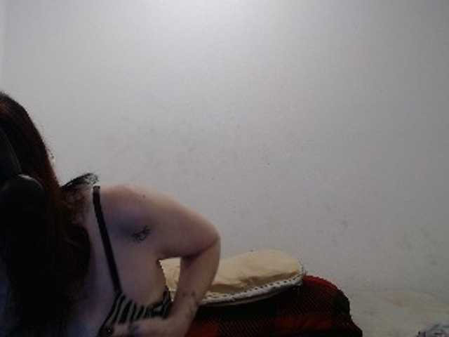 hotmodel1984 live cam on BongaCams