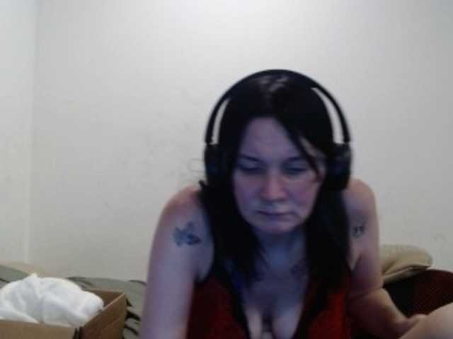 hotmodel1984 live cam on BongaCams