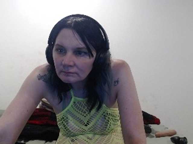 hotmodel1984 live cam on BongaCams