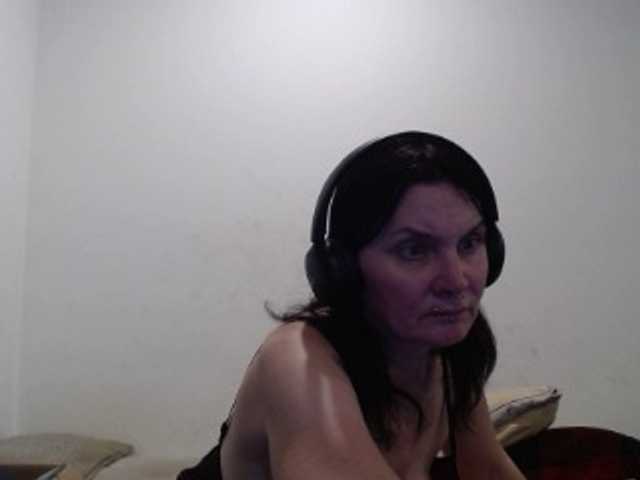 hotmodel1984 live cam preview