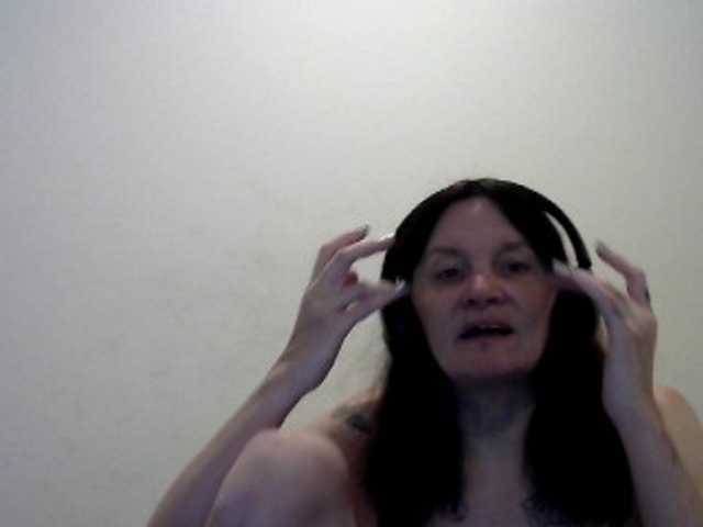 hotmodel1984 live cam on BongaCams