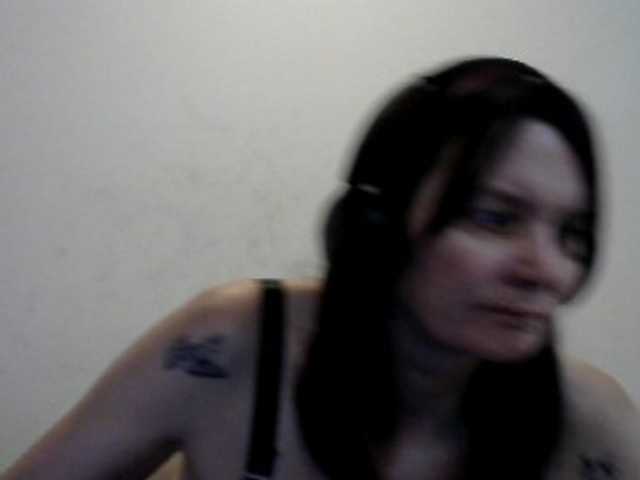 hotmodel1984 live cam on BongaCams