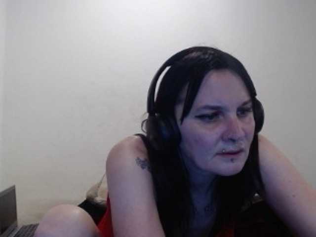 hotmodel1984 live cam on BongaCams
