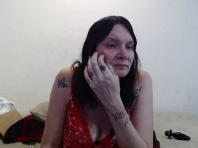 hotmodel1984 live cam on BongaCams