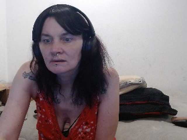 hotmodel1984 live cam on BongaCams