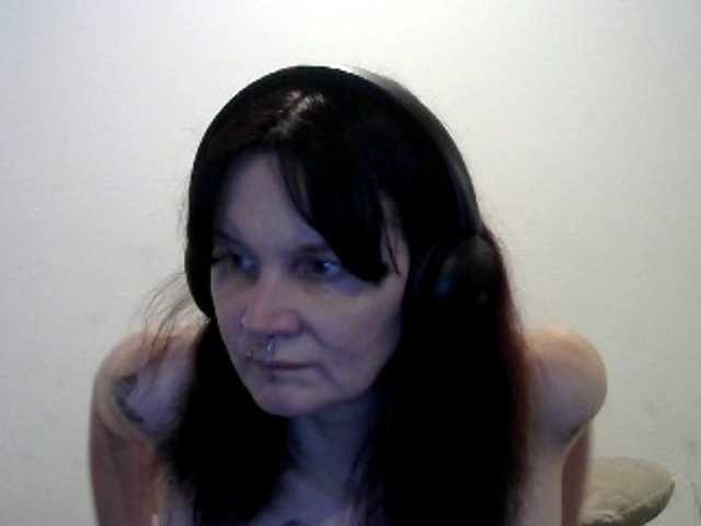 hotmodel1984 live cam on BongaCams