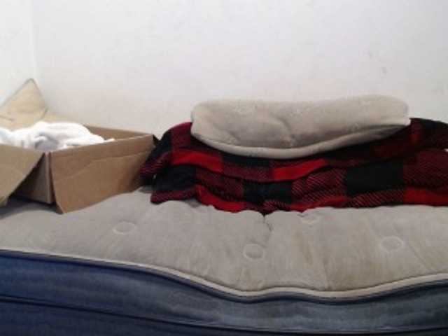 hotmodel1984 live cam on BongaCams