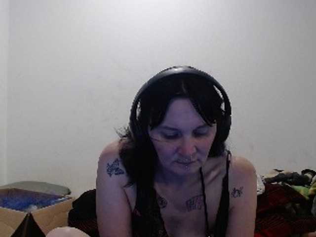hotmodel1984 live cam on BongaCams