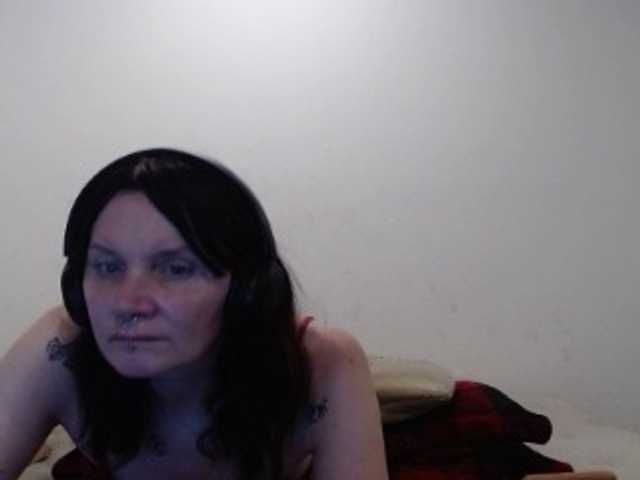 hotmodel1984 live cam on BongaCams