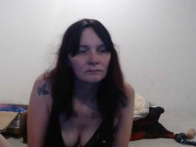 hotmodel1984 live cam on BongaCams