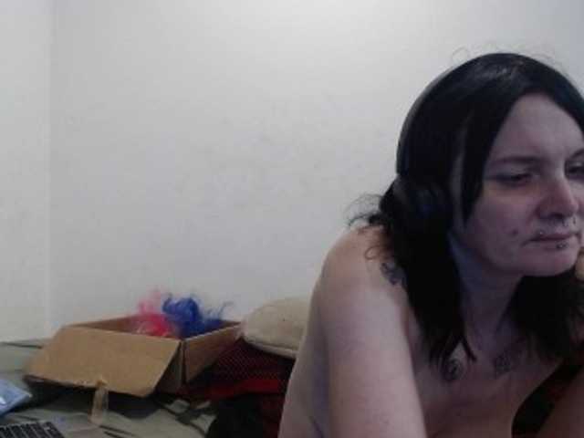 hotmodel1984 live cam on BongaCams