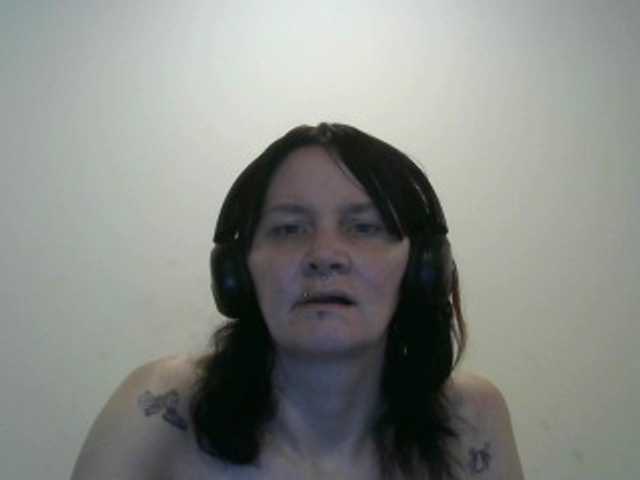 hotmodel1984 live cam on BongaCams